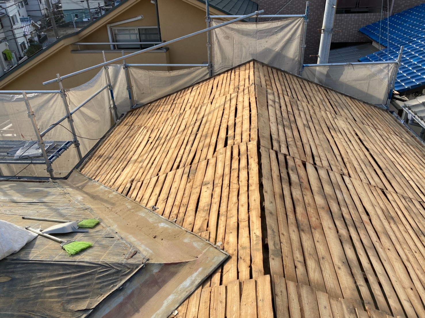 杉皮と野地板（バラ板）